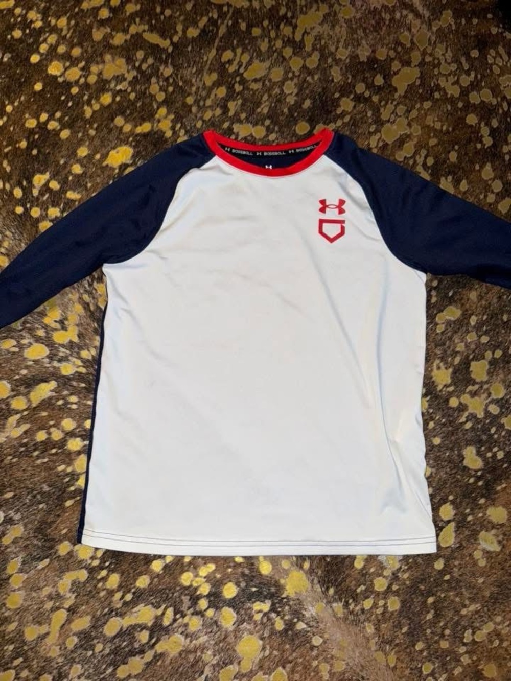 Boys Under Armour White 3/4 Sleeve Raglan Tee